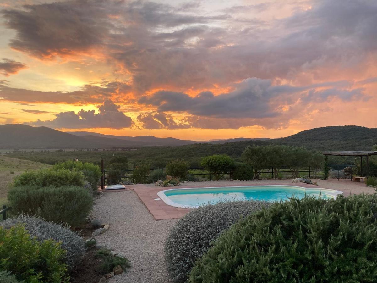 La Villa De I Casali Del Troscio กาปัลบีโอ ภายนอก รูปภาพ
